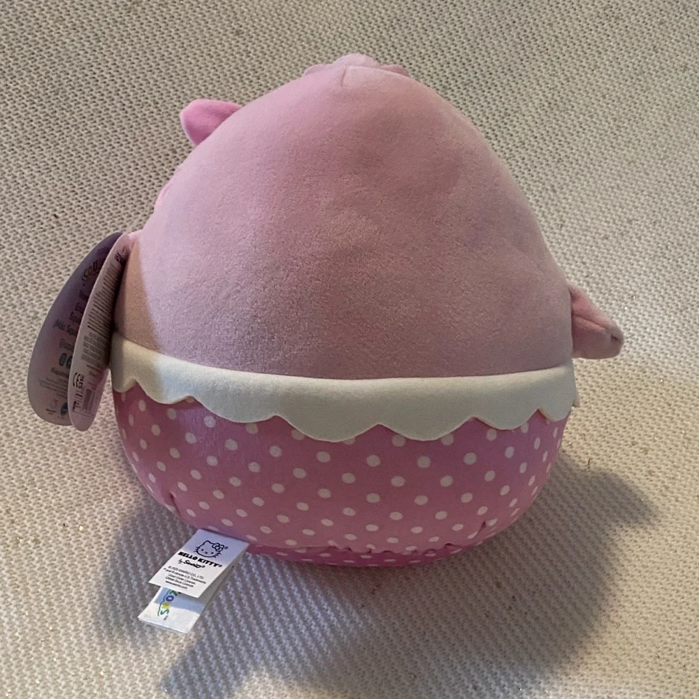 Hello kitty squishmallow